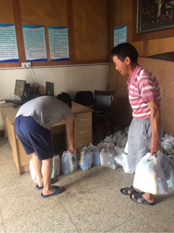 三伏高温送清凉  致敬一线华体会官方网站-华体会huatihui（中国）
人